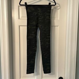 SPANX leggings in Camo, size medium.